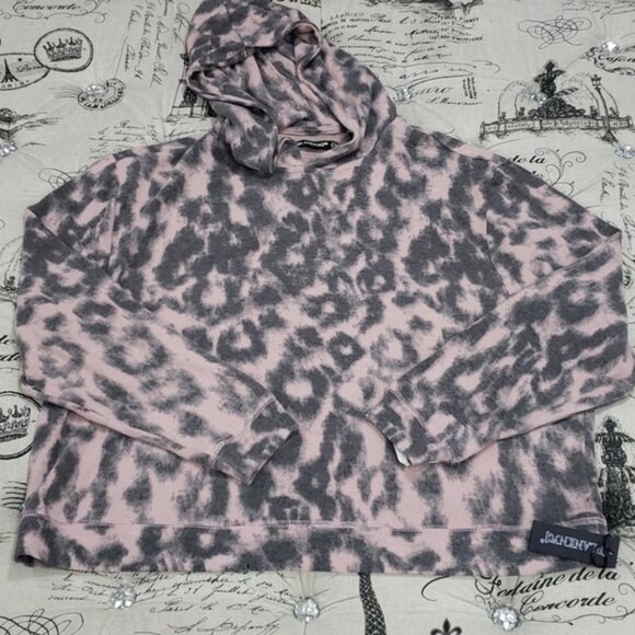 BLANKNYC Soft n' Easy Leopard Sweatshirt - Picture 4 of 5